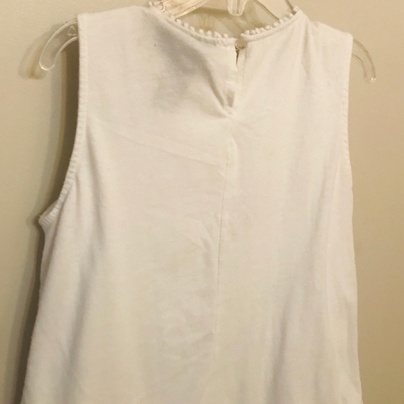 Sleeveless Blouse - Picture 7 of 9